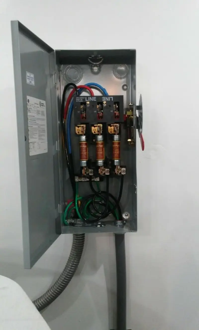Three-phase disconnect switch installed for Electrical Wiring & Rewiring in Carterville